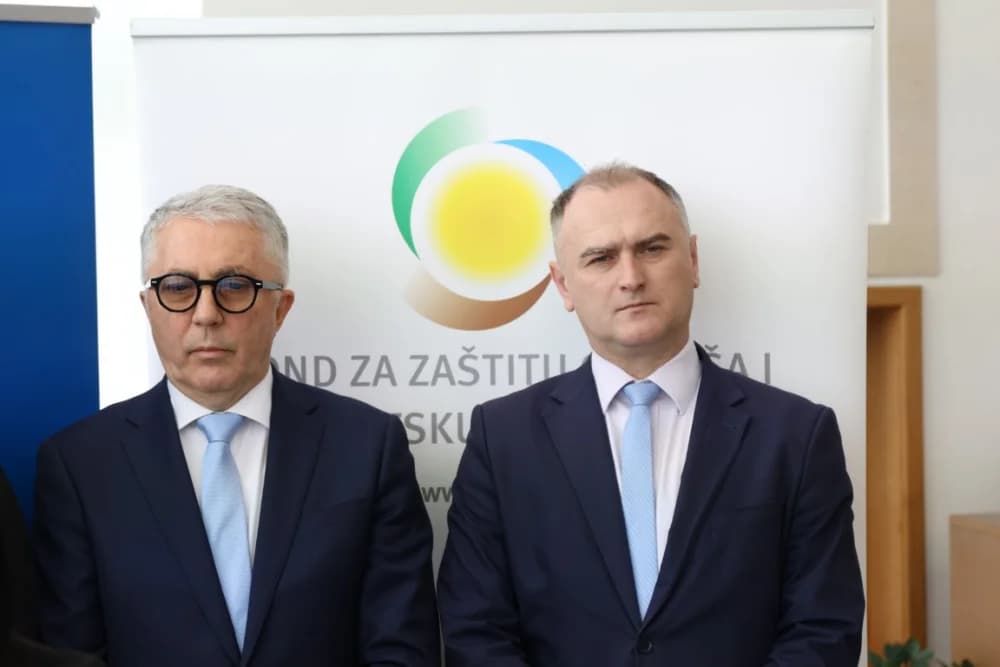 Uručen ugovor za Projekt „Izgradnja pretovarnih stanica u obuhvatu Regionalnog centra za gospodarenje otpadom Šagulje“