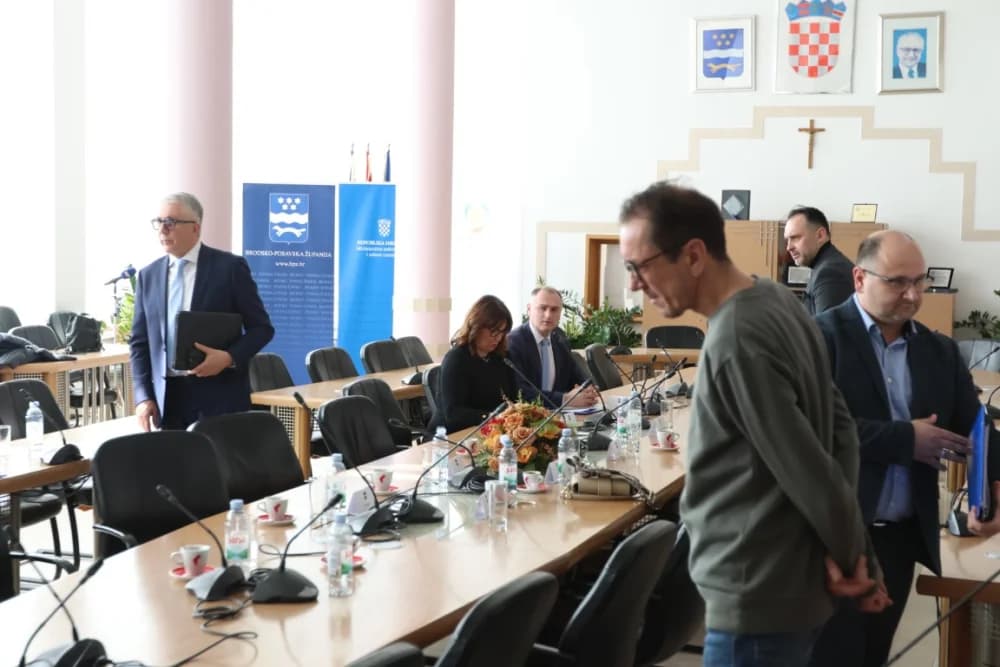 Uručen ugovor za Projekt „Izgradnja pretovarnih stanica u obuhvatu Regionalnog centra za gospodarenje otpadom Šagulje“