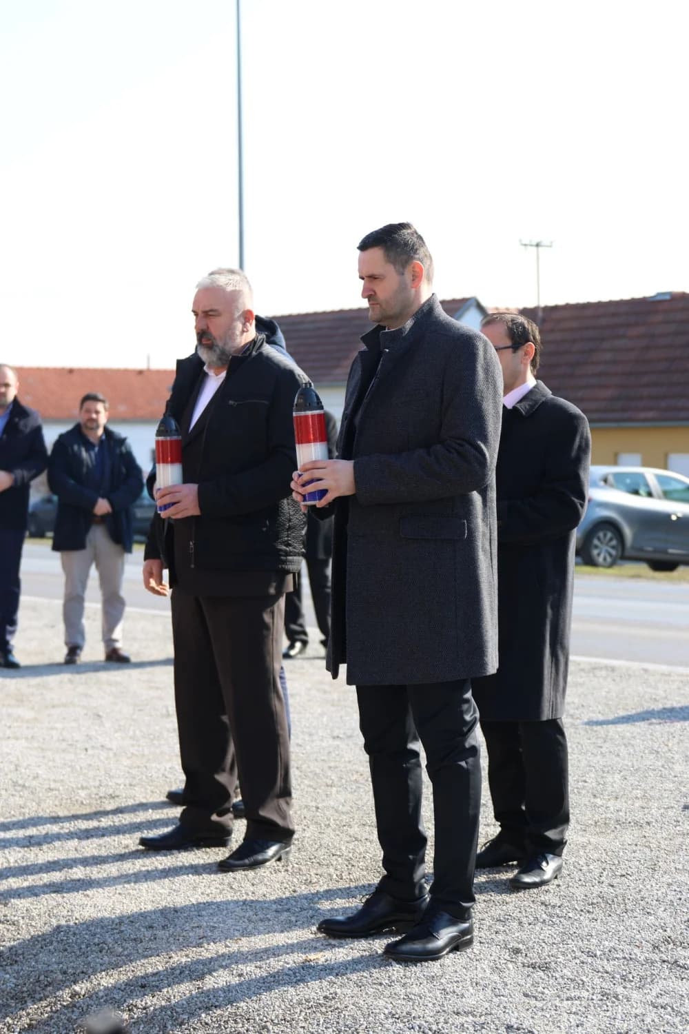 Svečanost obilježavanja Dana općine Sibinj: Položeni vijenci, zapaljene svijeće kod spomen obilježja i služeno misno slavlje