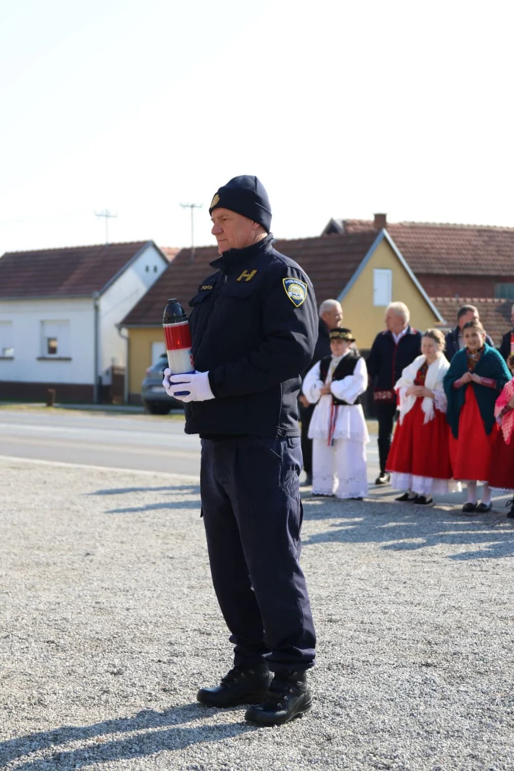 Svečanost obilježavanja Dana općine Sibinj: Položeni vijenci, zapaljene svijeće kod spomen obilježja i služeno misno slavlje