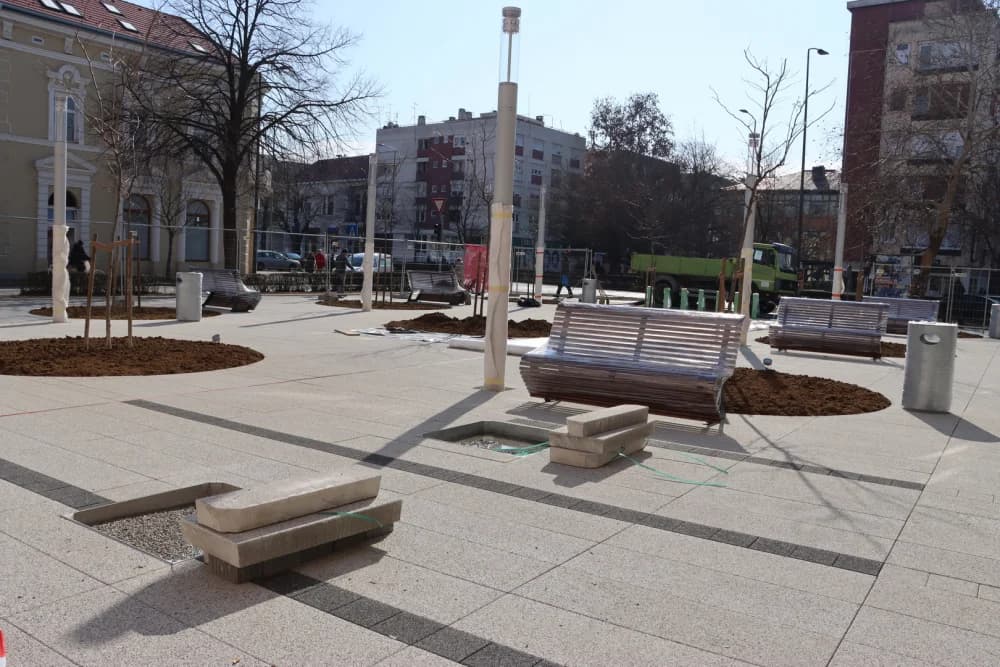 Trg Cipelić uskoro potpuno spreman za ugodne šetnje i uživanje