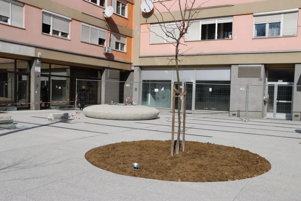 Trg Cipelić uskoro potpuno spreman za ugodne šetnje i uživanje