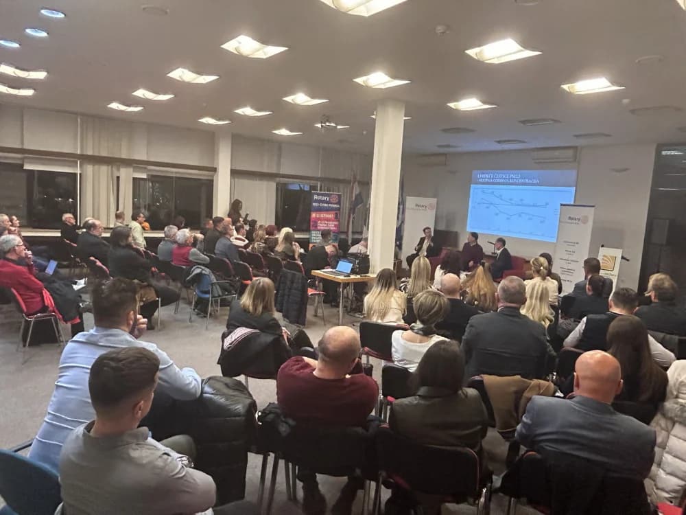 Održana važna tribina Čist zrak za Slavonski Brod
