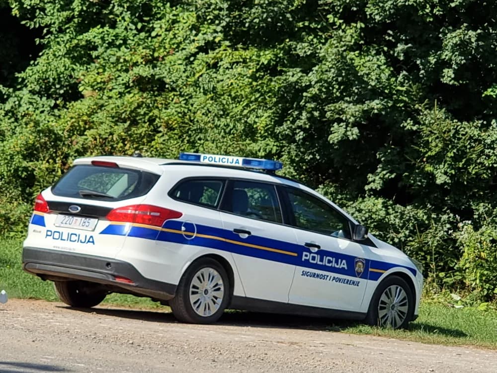 Kod vozača - slovačkog državljanina koji je počinio niz teških prometnih prekršaja u vozilu pronađena droga