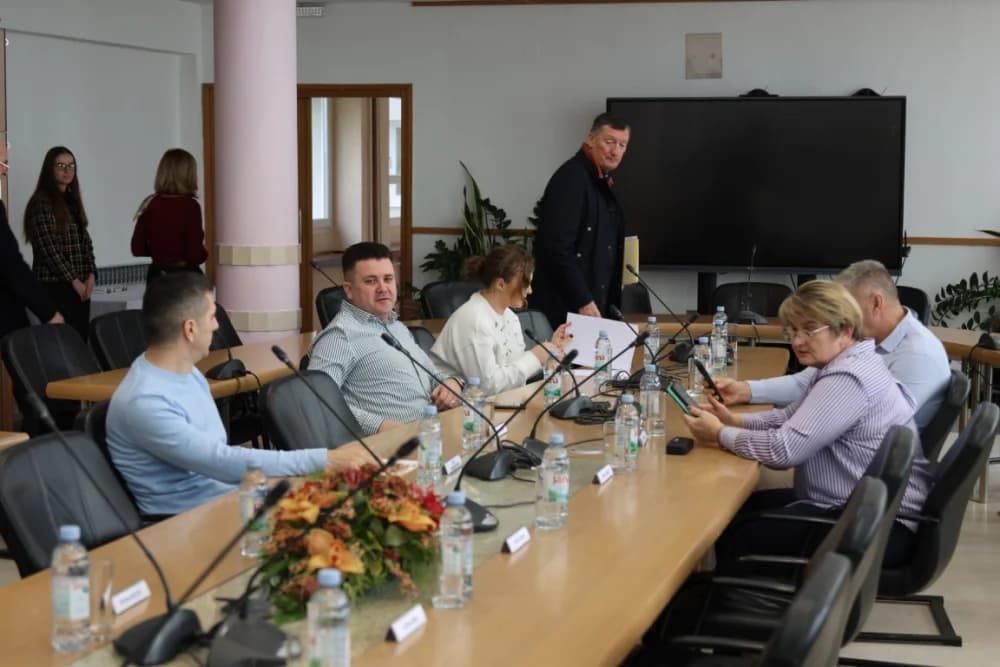 Kapa do poda načelnicima, gradonačelnicima i županu: ʼOni se trude za ostanak i opstanak ljudi u svojim krajevimaʼ