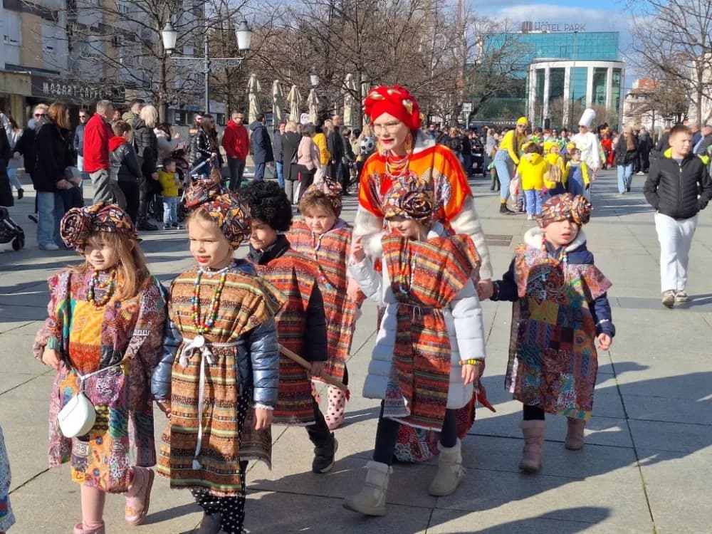 /VELIKA FOTOGALERIJA/ 27. Dječje pokladne svečanosti okupile male i velike građane u veseloj atmosferi