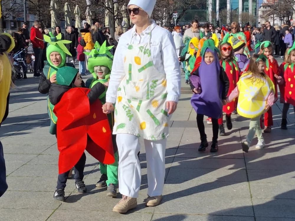 /VELIKA FOTOGALERIJA/ 27. Dječje pokladne svečanosti okupile male i velike građane u veseloj atmosferi