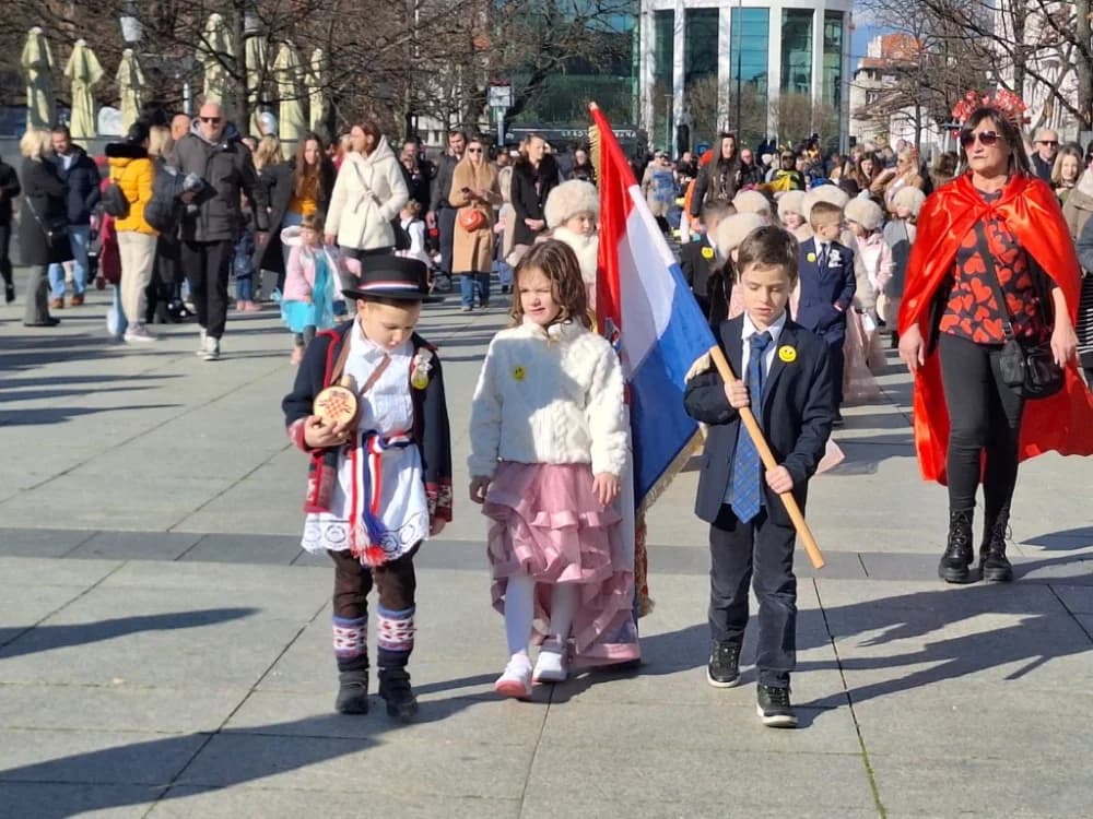 /VELIKA FOTOGALERIJA/ 27. Dječje pokladne svečanosti okupile male i velike građane u veseloj atmosferi