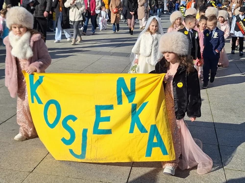 /VELIKA FOTOGALERIJA/ 27. Dječje pokladne svečanosti okupile male i velike građane u veseloj atmosferi