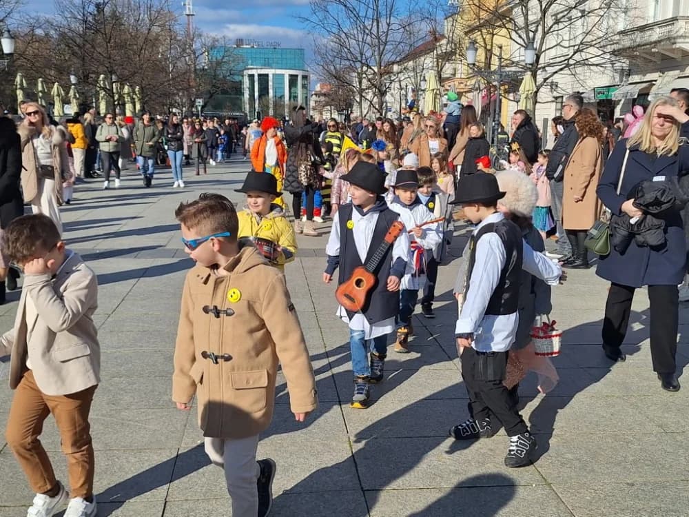 /VELIKA FOTOGALERIJA/ 27. Dječje pokladne svečanosti okupile male i velike građane u veseloj atmosferi