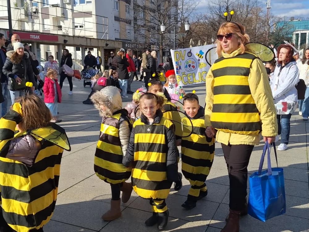 /VELIKA FOTOGALERIJA/ 27. Dječje pokladne svečanosti okupile male i velike građane u veseloj atmosferi