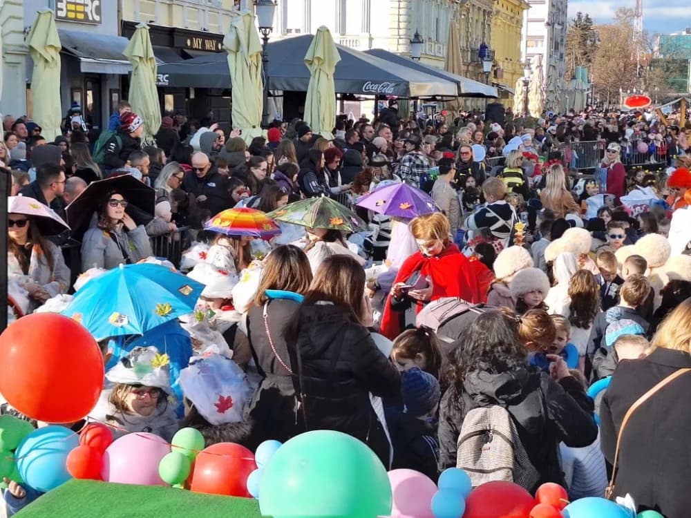/VELIKA FOTOGALERIJA/ 27. Dječje pokladne svečanosti okupile male i velike građane u veseloj atmosferi