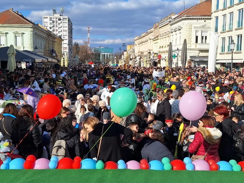 /VELIKA FOTOGALERIJA/ 27. Dječje pokladne svečanosti okupile male i velike građane u veseloj atmosferi