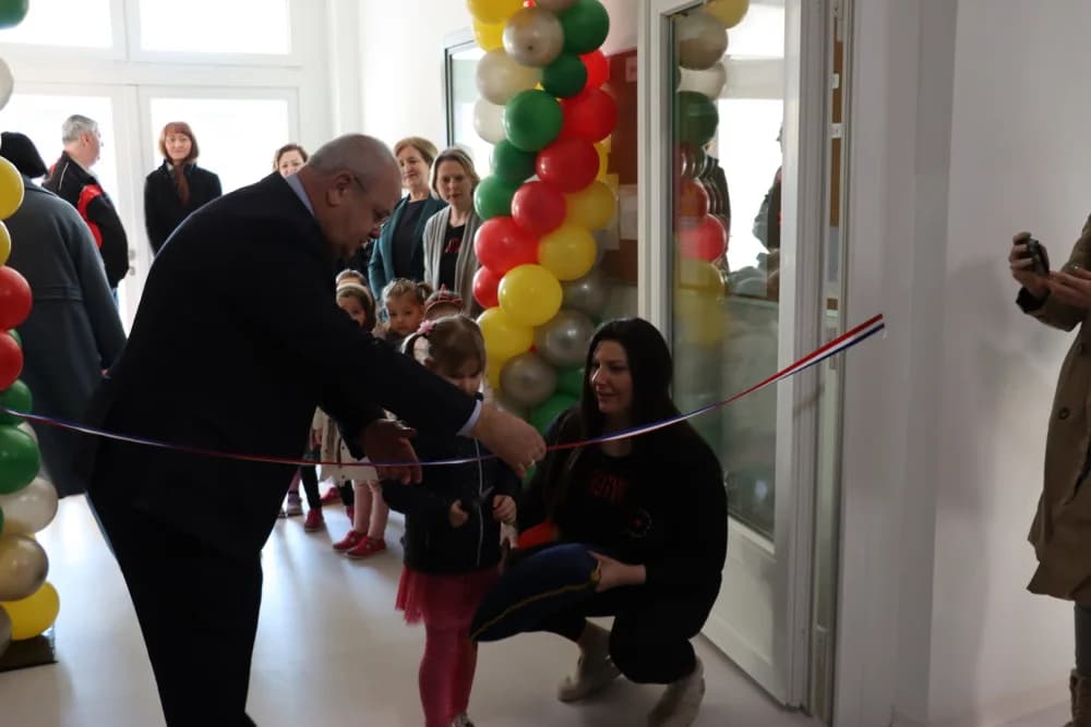 Prvi put u jednom danu otvorena dva dječja vrtića u Sl. Brodu