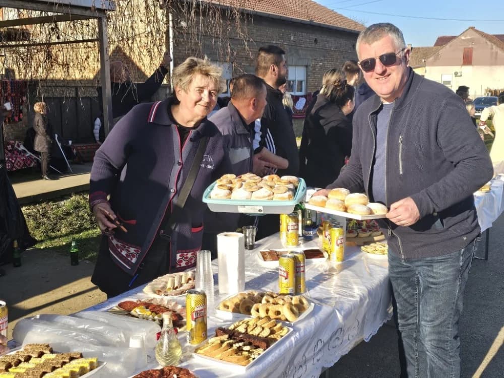 Najluđe maškare i ove godine u Donjoj Bebrini: Među Šokcima i Bosancima bili i Filipinci