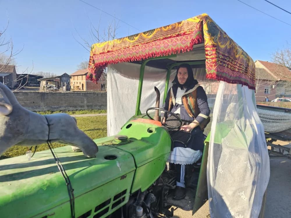 Najluđe maškare i ove godine u Donjoj Bebrini: Među Šokcima i Bosancima bili i Filipinci