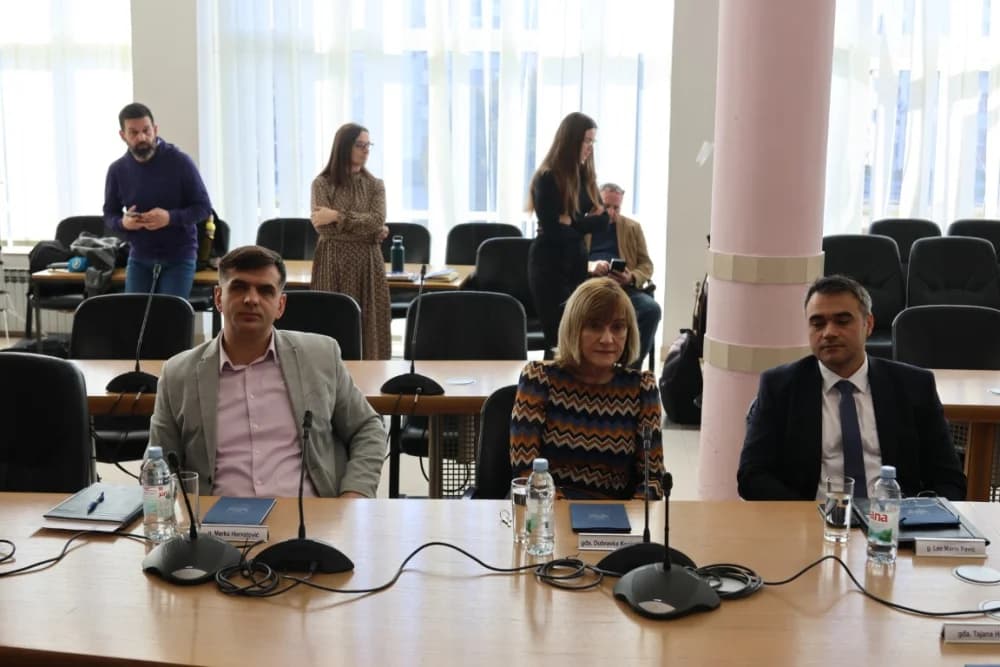 Održan sastanak u Brodsko-posavskoj županiji s ministrom Bačićem o više različitih tema i projekata koji idu u realizaciju