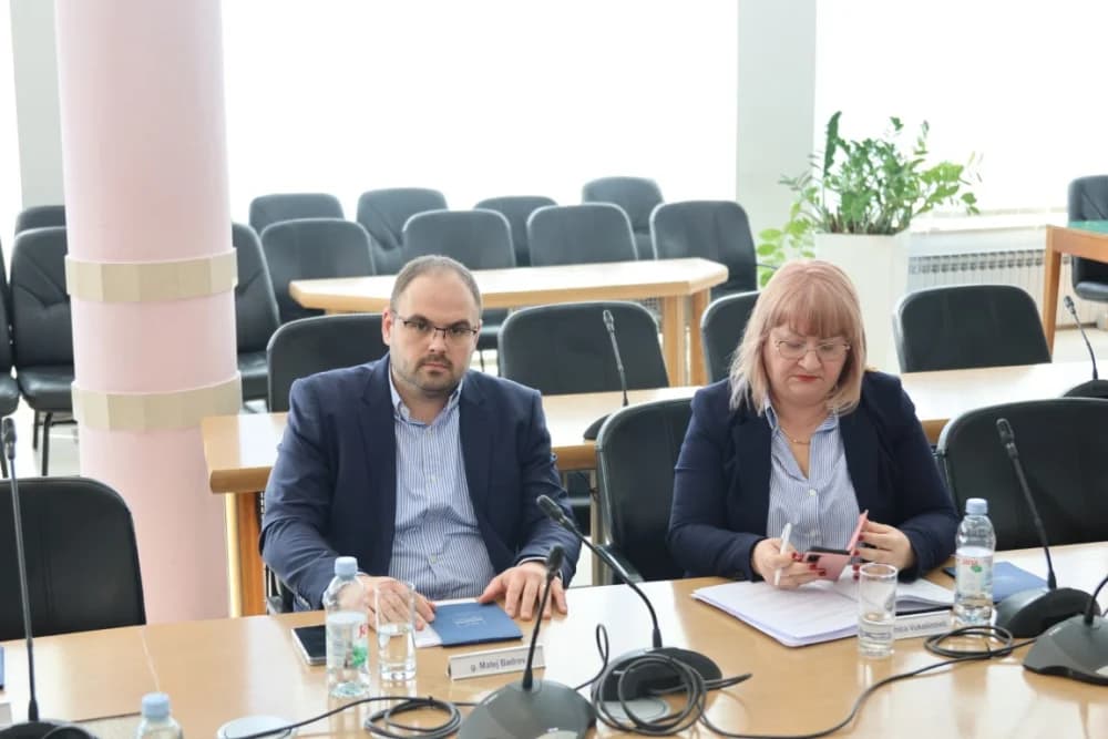 Održan sastanak u Brodsko-posavskoj županiji s ministrom Bačićem o više različitih tema i projekata koji idu u realizaciju