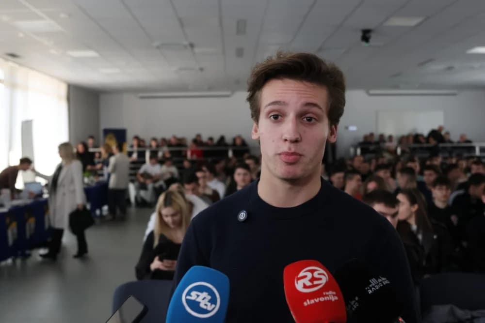 Brodsko-posavski maturanti više nego zadovoljni s ponuđenim akademskim programima na Sveučilištu u Slavonskom Brodu