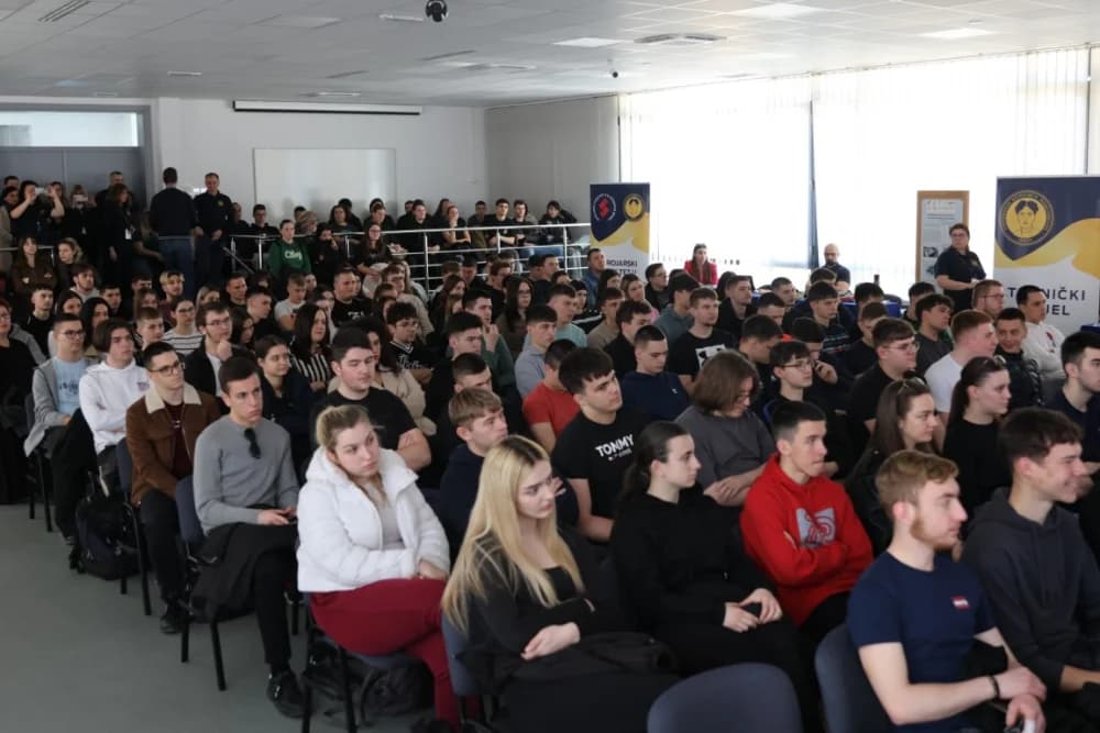 Brodsko-posavski maturanti više nego zadovoljni s ponuđenim akademskim programima na Sveučilištu u Slavonskom Brodu