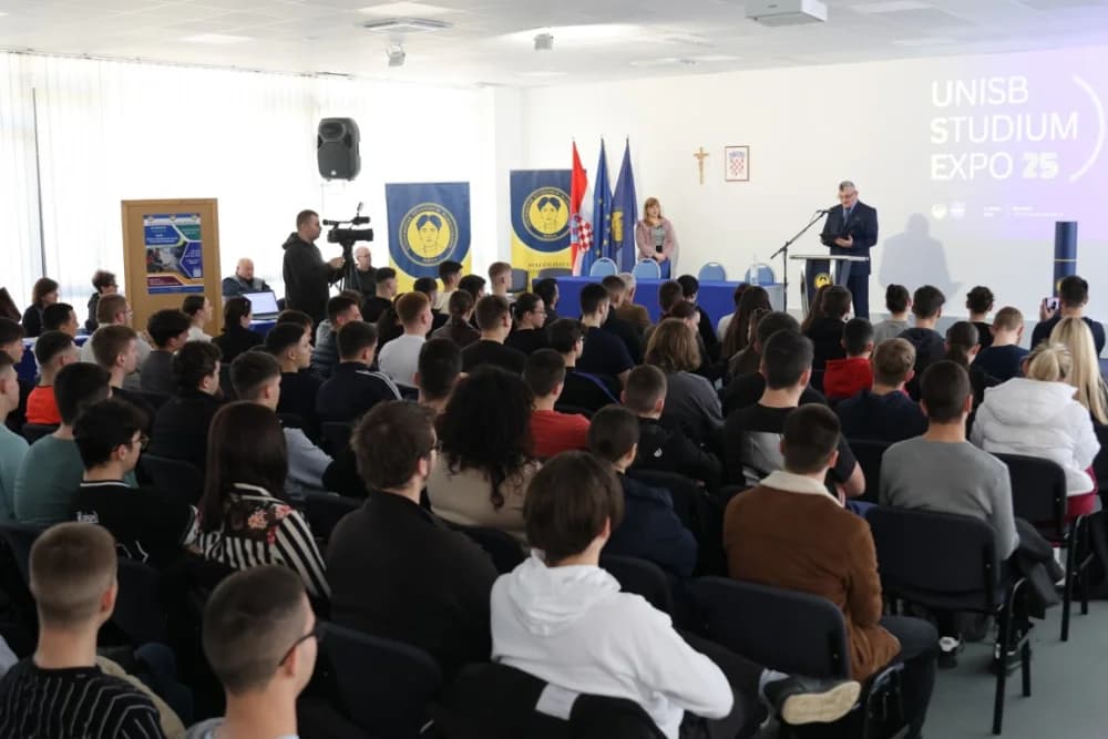Brodsko-posavski maturanti više nego zadovoljni s ponuđenim akademskim programima na Sveučilištu u Slavonskom Brodu