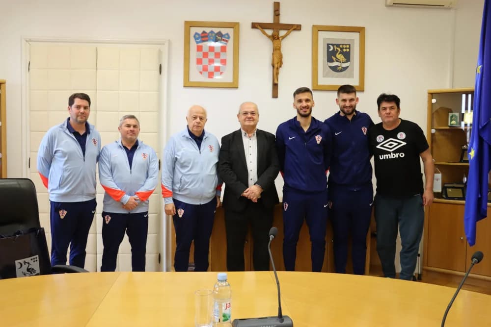Hrvatska futsalska reprezentacija na prijemu kod gradonačelnika Duspare