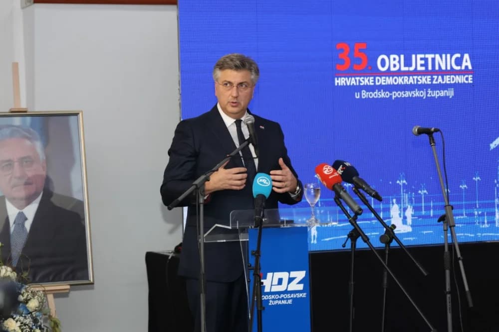 Veliko slavlje u Slavonskom Brodu povodom 35. obljetnice HDZ-a u Brodsko-posavskoj županiji: ʼSpremni smo na najzahtjevnije i najborbenije izboreʼ