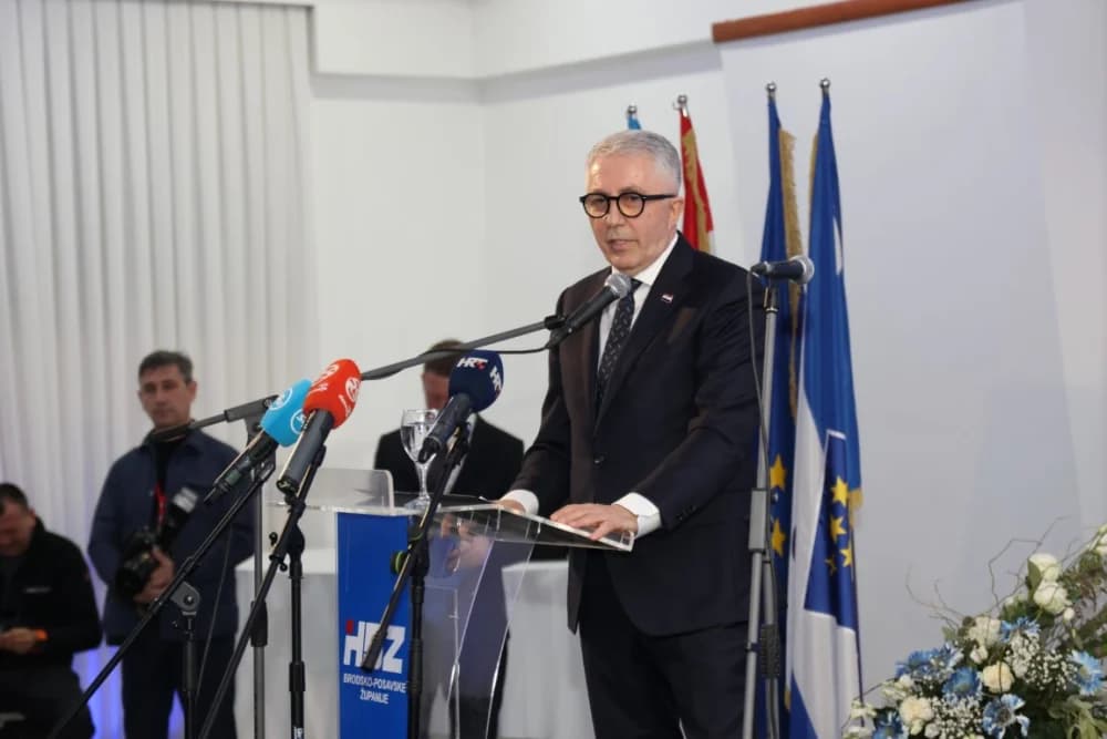 Veliko slavlje u Slavonskom Brodu povodom 35. obljetnice HDZ-a u Brodsko-posavskoj županiji: ʼSpremni smo na najzahtjevnije i najborbenije izboreʼ