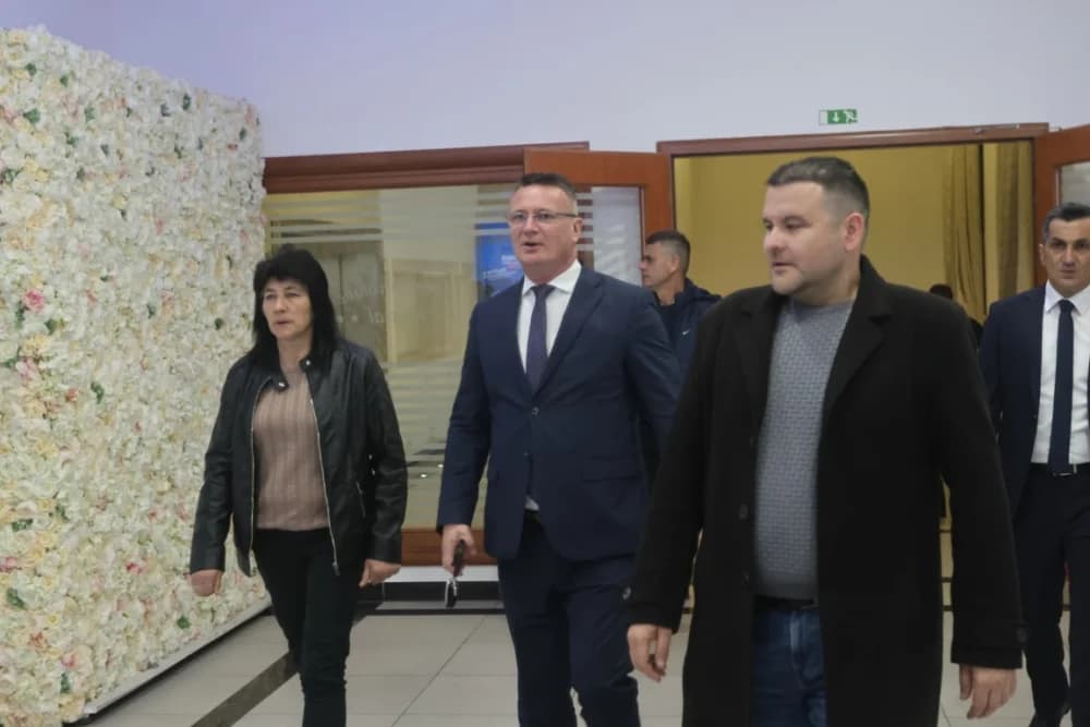 Veliko slavlje u Slavonskom Brodu povodom 35. obljetnice HDZ-a u Brodsko-posavskoj županiji: ʼSpremni smo na najzahtjevnije i najborbenije izboreʼ
