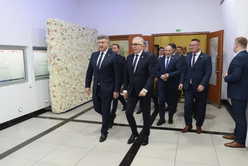 Veliko slavlje u Slavonskom Brodu povodom 35. obljetnice HDZ-a u Brodsko-posavskoj županiji: ʼSpremni smo na najzahtjevnije i najborbenije izboreʼ