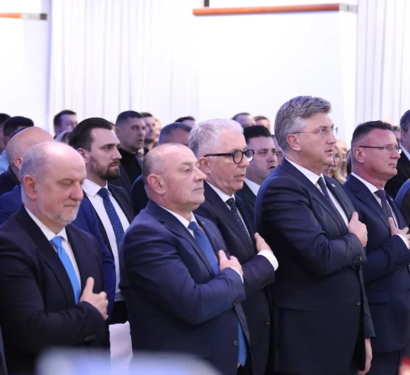 Veliko slavlje u Slavonskom Brodu povodom 35. obljetnice HDZ-a u Brodsko-posavskoj županiji: ʼSpremni smo na najzahtjevnije i najborbenije izboreʼ