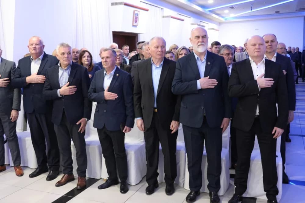Veliko slavlje u Slavonskom Brodu povodom 35. obljetnice HDZ-a u Brodsko-posavskoj županiji: ʼSpremni smo na najzahtjevnije i najborbenije izboreʼ