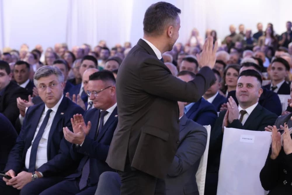 Veliko slavlje u Slavonskom Brodu povodom 35. obljetnice HDZ-a u Brodsko-posavskoj županiji: ʼSpremni smo na najzahtjevnije i najborbenije izboreʼ