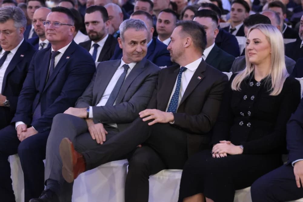 Veliko slavlje u Slavonskom Brodu povodom 35. obljetnice HDZ-a u Brodsko-posavskoj županiji: ʼSpremni smo na najzahtjevnije i najborbenije izboreʼ