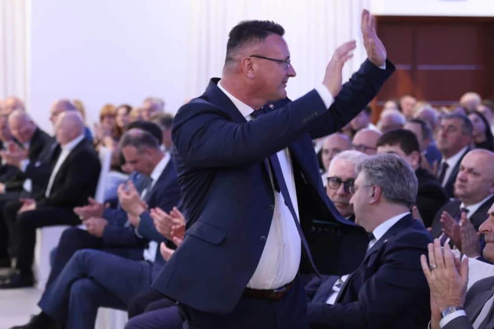 Veliko slavlje u Slavonskom Brodu povodom 35. obljetnice HDZ-a u Brodsko-posavskoj županiji: ʼSpremni smo na najzahtjevnije i najborbenije izboreʼ
