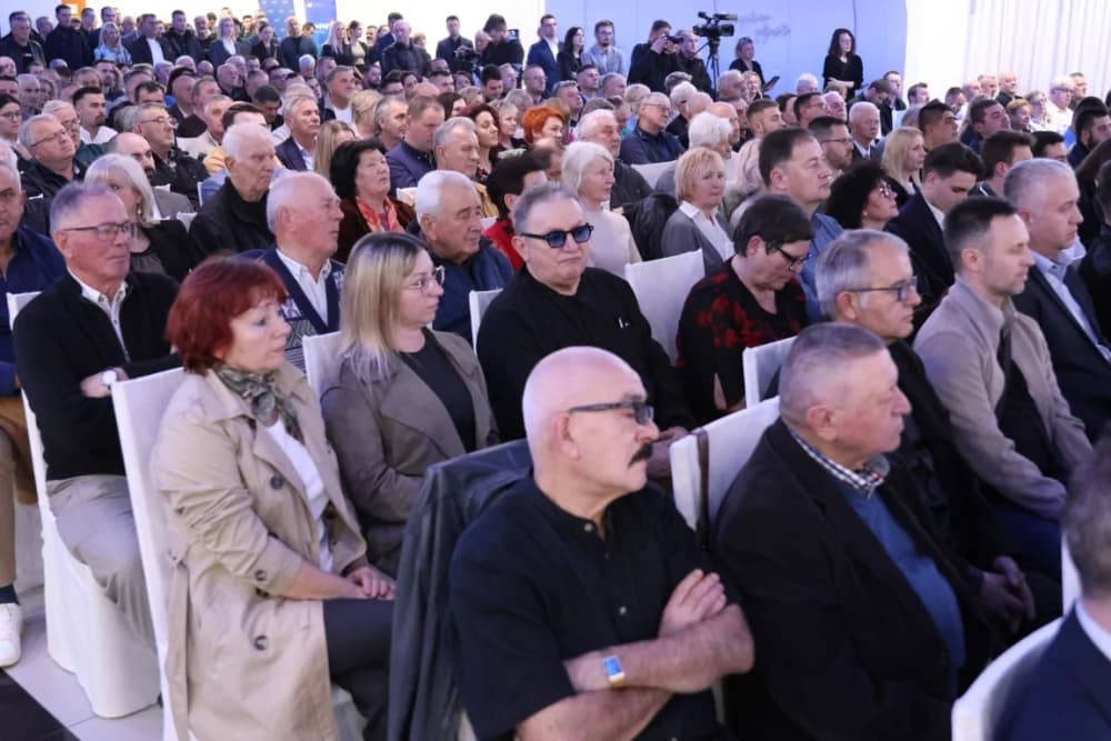Veliko slavlje u Slavonskom Brodu povodom 35. obljetnice HDZ-a u Brodsko-posavskoj županiji: ʼSpremni smo na najzahtjevnije i najborbenije izboreʼ