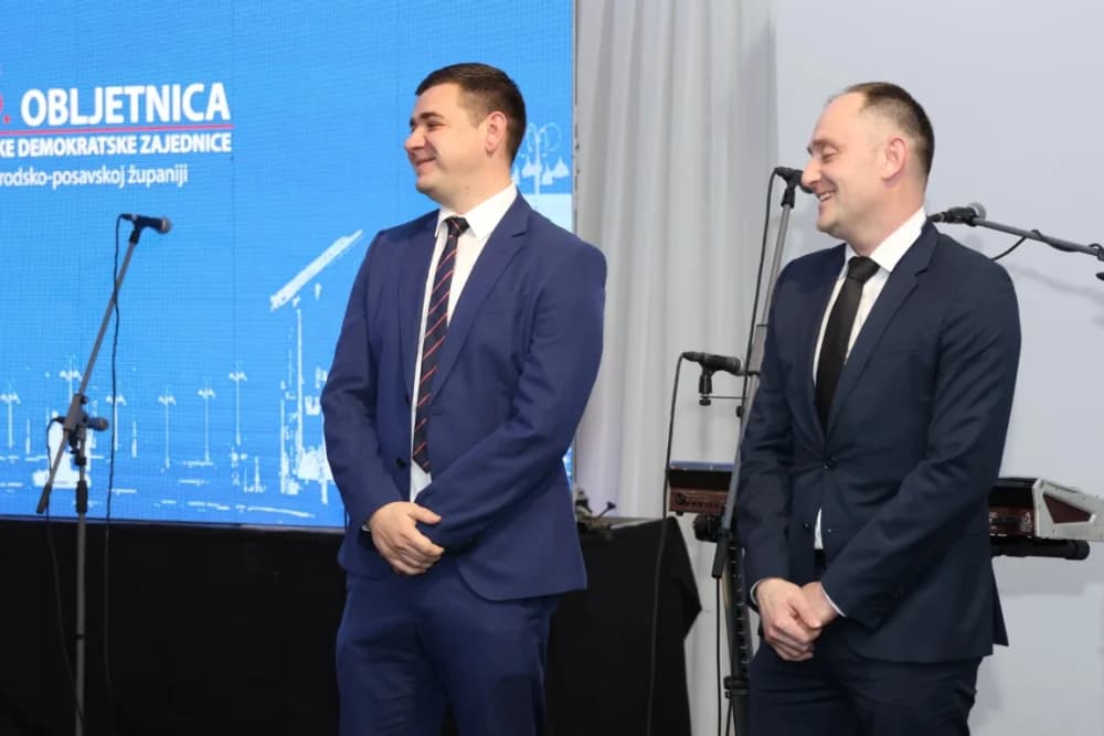 Veliko slavlje u Slavonskom Brodu povodom 35. obljetnice HDZ-a u Brodsko-posavskoj županiji: ʼSpremni smo na najzahtjevnije i najborbenije izboreʼ