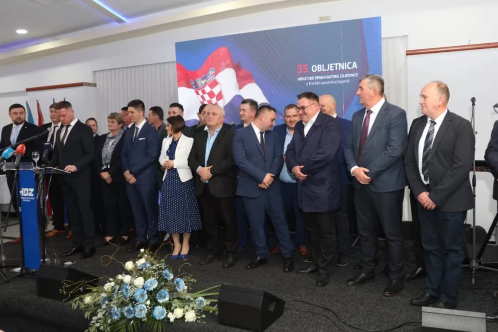 Veliko slavlje u Slavonskom Brodu povodom 35. obljetnice HDZ-a u Brodsko-posavskoj županiji: ʼSpremni smo na najzahtjevnije i najborbenije izboreʼ