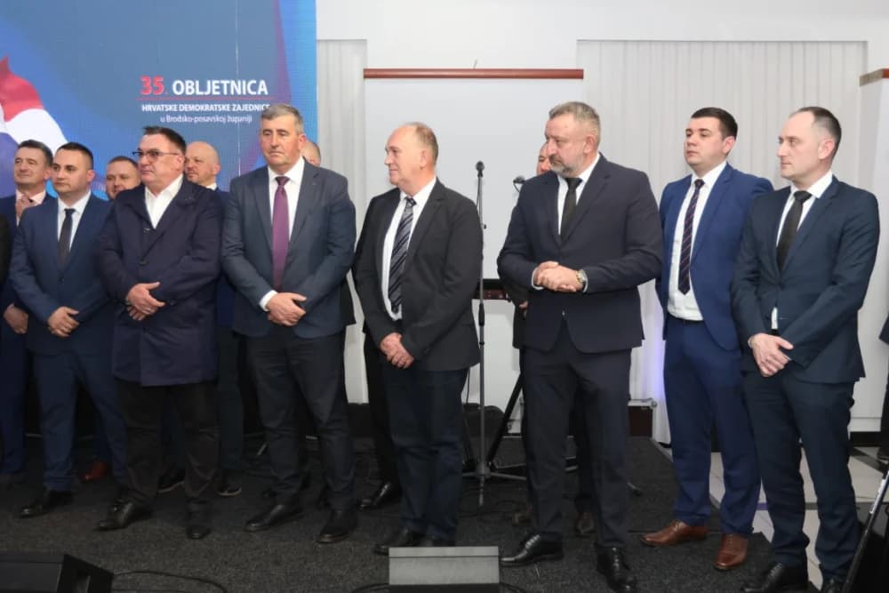 Veliko slavlje u Slavonskom Brodu povodom 35. obljetnice HDZ-a u Brodsko-posavskoj županiji: ʼSpremni smo na najzahtjevnije i najborbenije izboreʼ