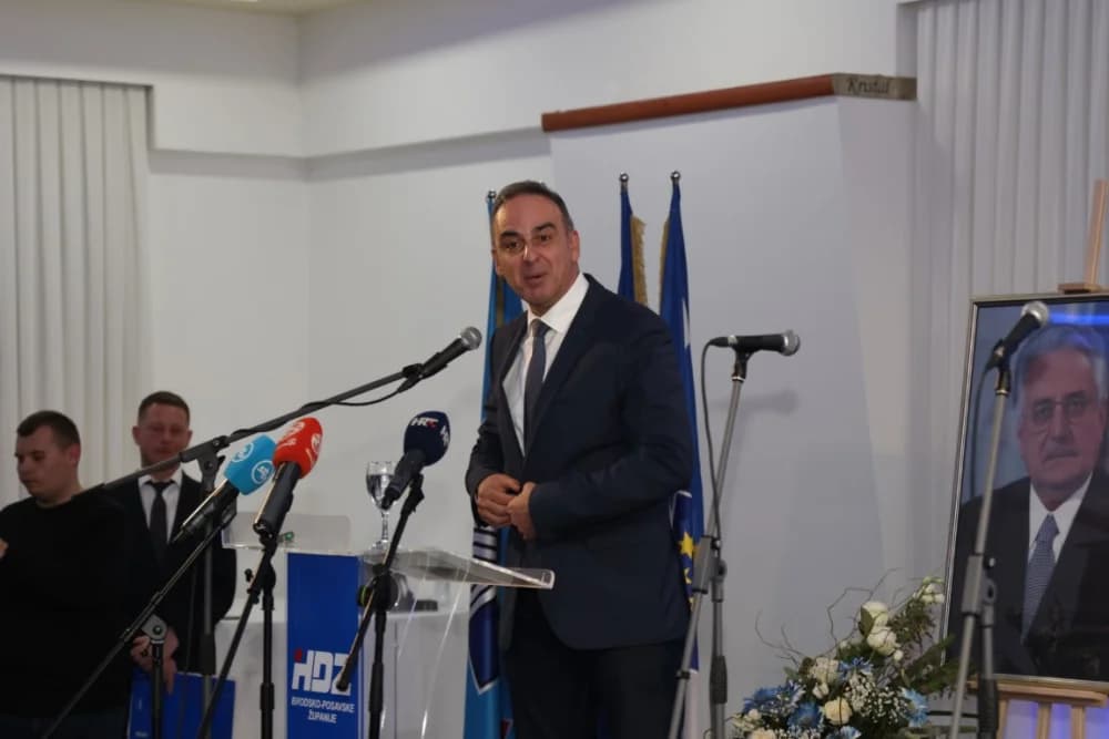 Veliko slavlje u Slavonskom Brodu povodom 35. obljetnice HDZ-a u Brodsko-posavskoj županiji: ʼSpremni smo na najzahtjevnije i najborbenije izboreʼ