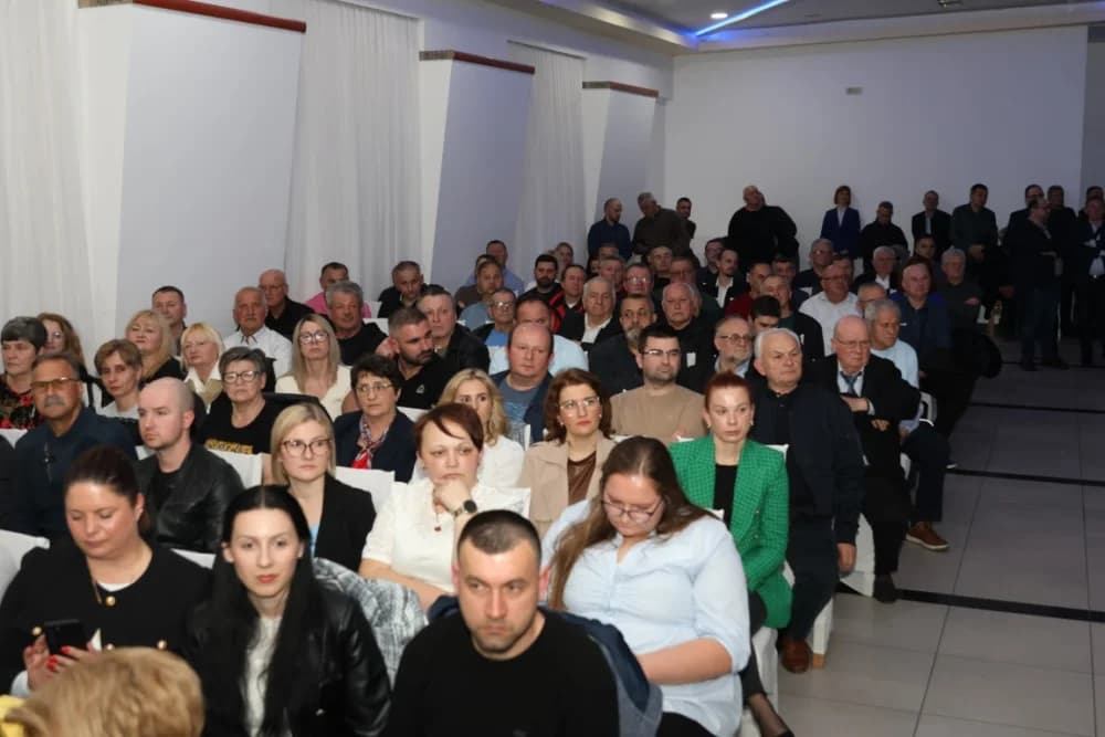 Veliko slavlje u Slavonskom Brodu povodom 35. obljetnice HDZ-a u Brodsko-posavskoj županiji: ʼSpremni smo na najzahtjevnije i najborbenije izboreʼ