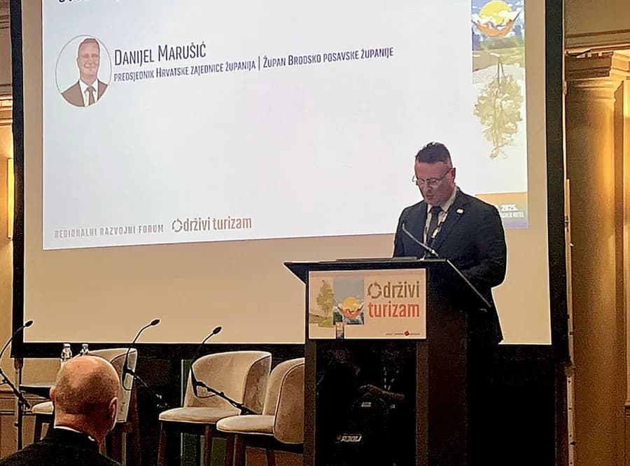 ŽUPAN MARUŠIĆ NA REGIONALNOM FORUMU O ODRŽIVOM TURIZMU: ʼMoramo očuvati izvornost, naš prostor, tradiciju kulture i kvalitetu života lokalnog stanovništvaʼ