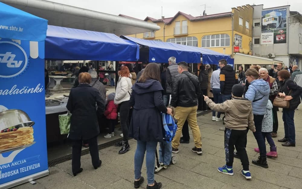 DAN PALAČINKI SBTV-a: Srčanost Brođana za korake mlade Deni
