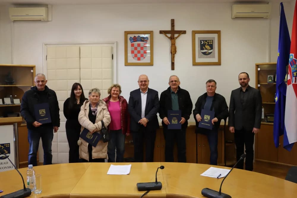 Potpisani ugovori s udrugama: Financijska potpora Grada Sl. Broda za realizaciju programskih aktivnosti