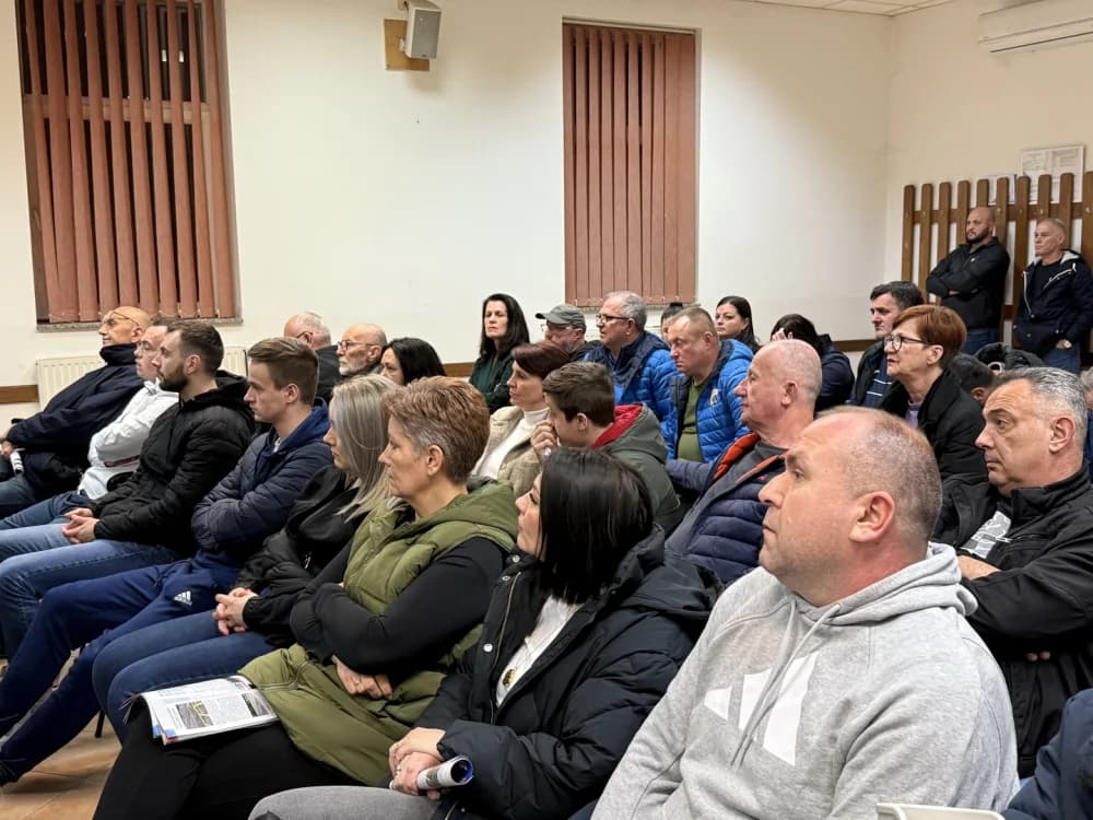 Sastanak za sastankom gradonačelnika Duspare sa sugrađanima po mjesnim odborima