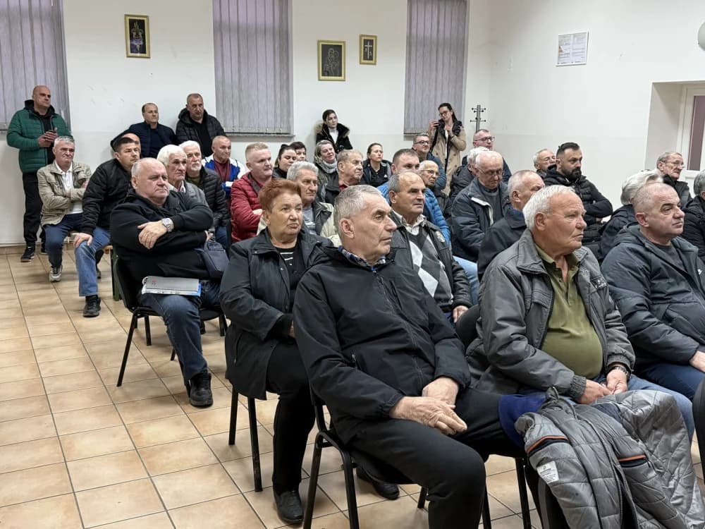 Sastanak za sastankom gradonačelnika Duspare sa sugrađanima po mjesnim odborima
