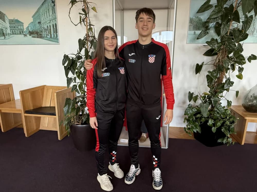 Sjajni mladi karataši Nikola Birač i Ana Lujić na prijemu kod gradonačelnika