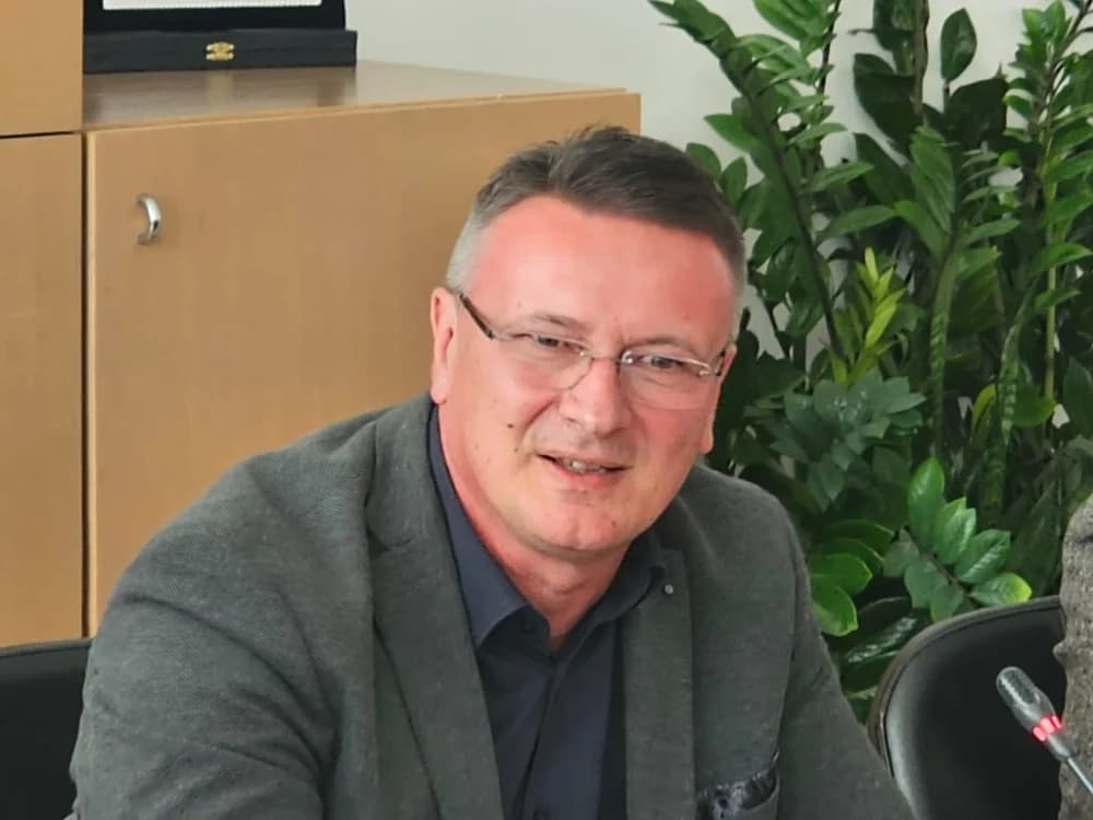 Čak 59 studenata - stipendista na potpisu ugovora za stipendiranje s brodsko-posavskim županom Danijelom Marušićem