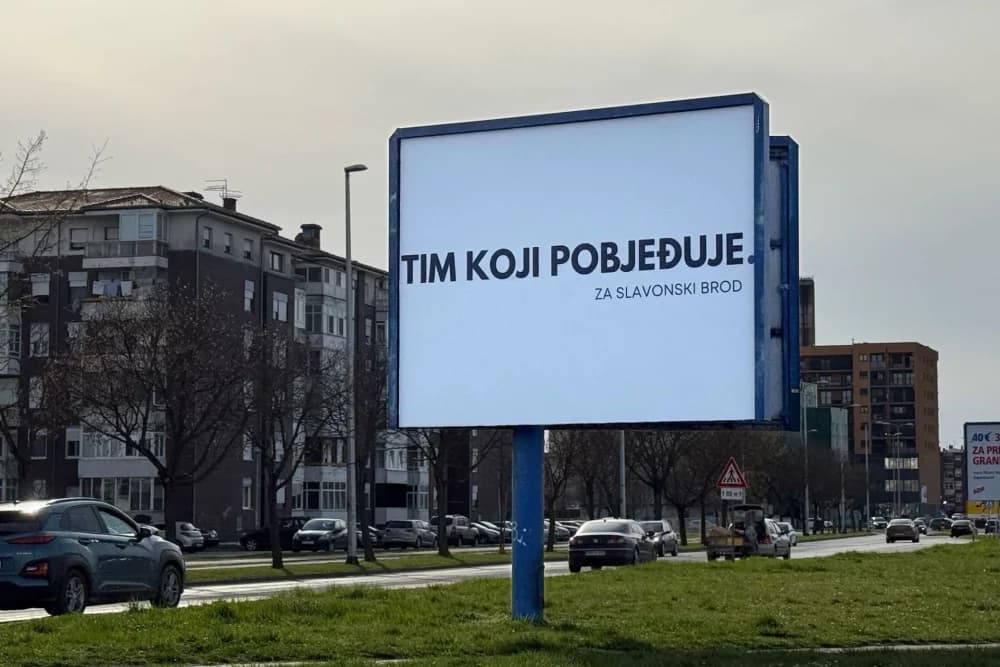 Nitko ne zna tko su, a mnogi svejedno pričaju o njima: Intrigantna kampanja u Slavonskom Brodu diže prašinu