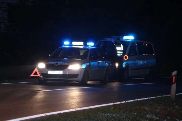 Alkoholizirani vozač sletio s automobilom u odvodni kanal – jedna osoba ozlijeđena
